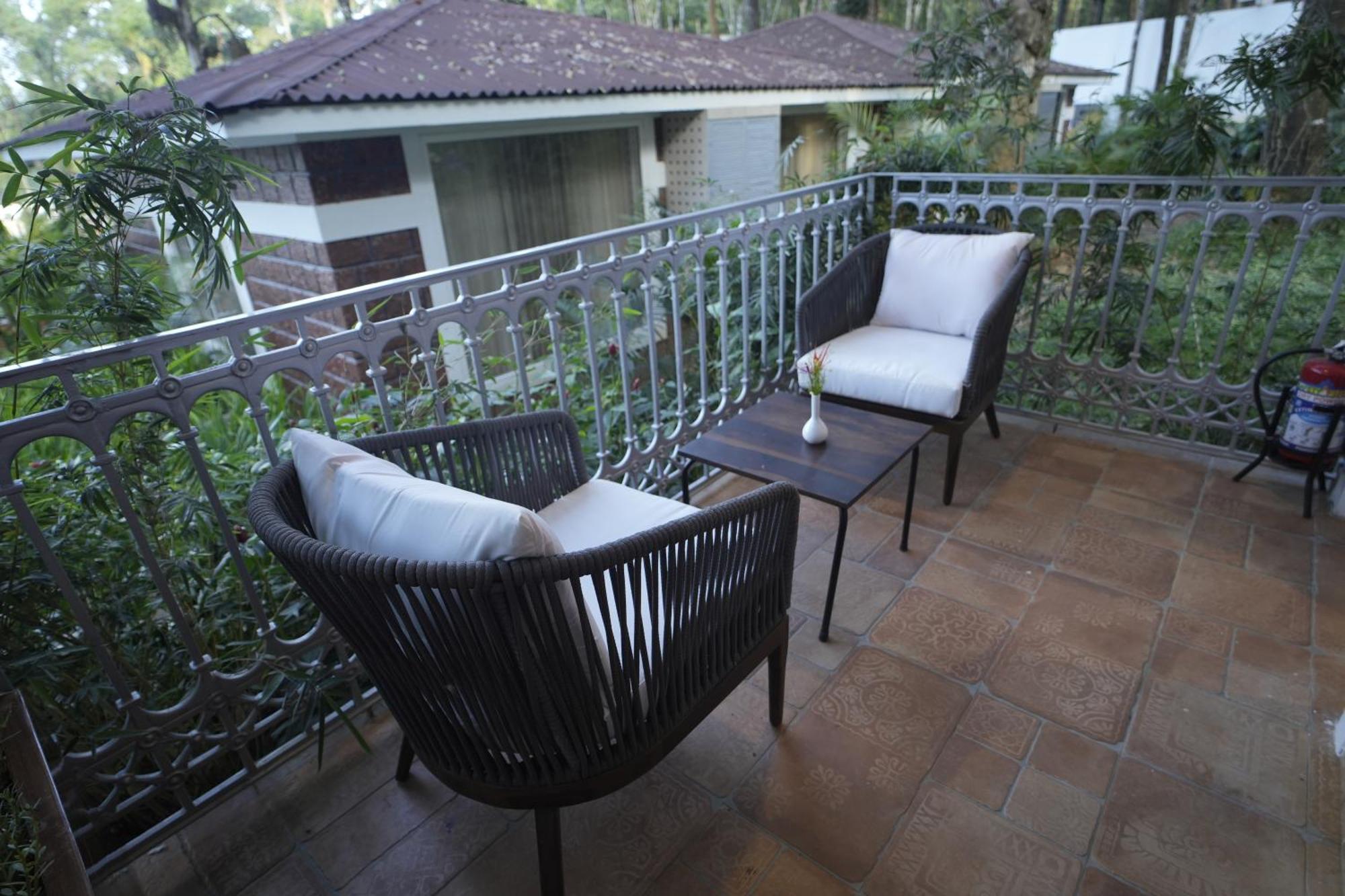 Regenta Resort 瑟格莱什布尔 外观 照片