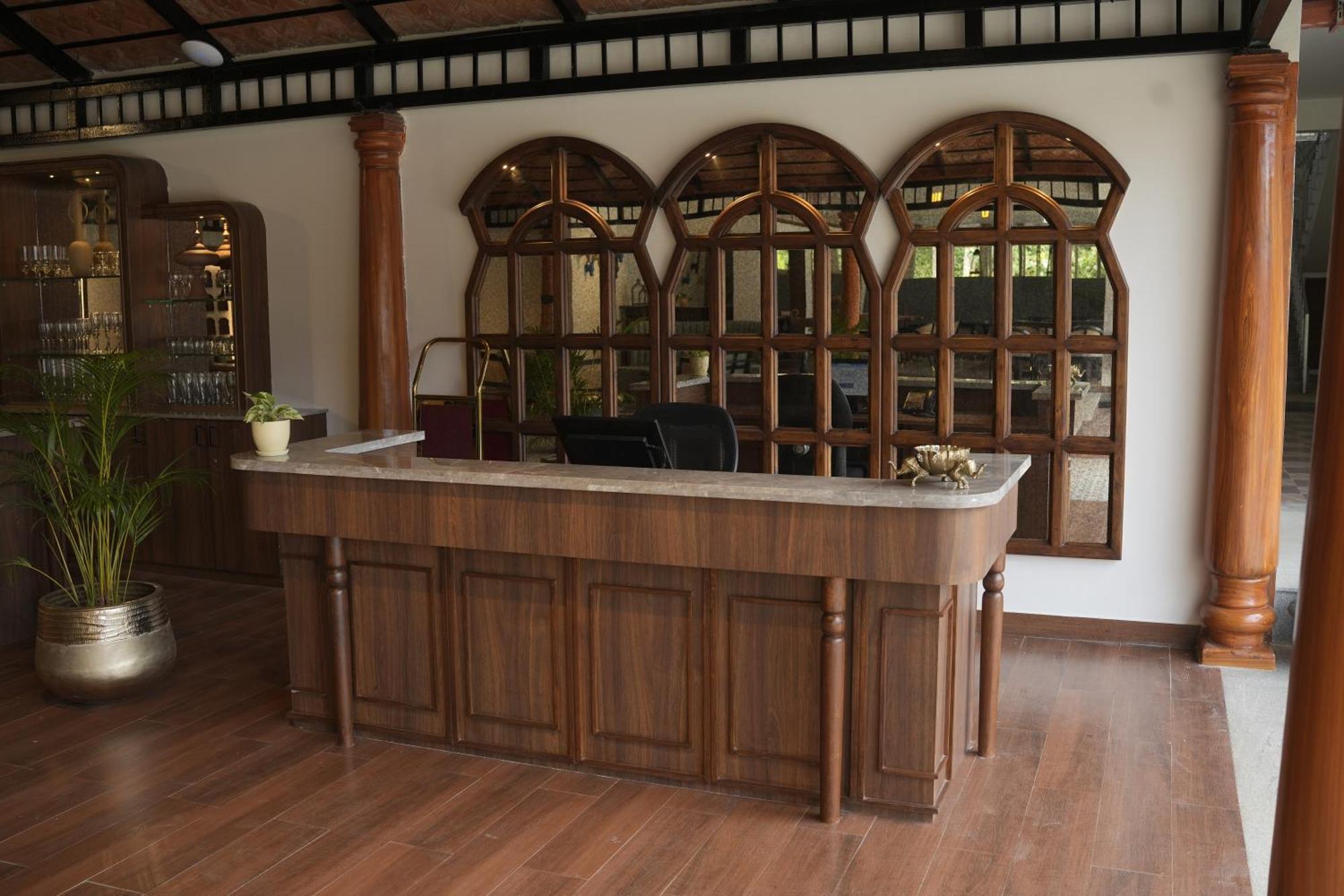 Regenta Resort 瑟格莱什布尔 外观 照片
