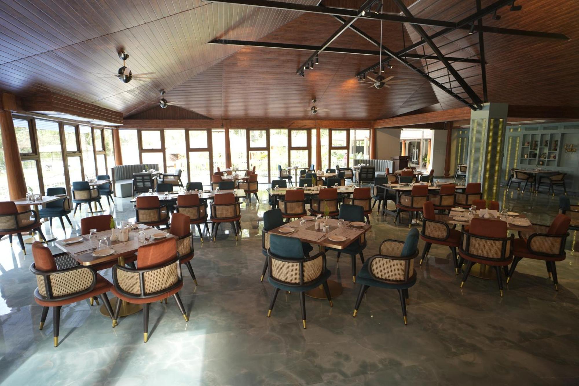 Regenta Resort 瑟格莱什布尔 外观 照片