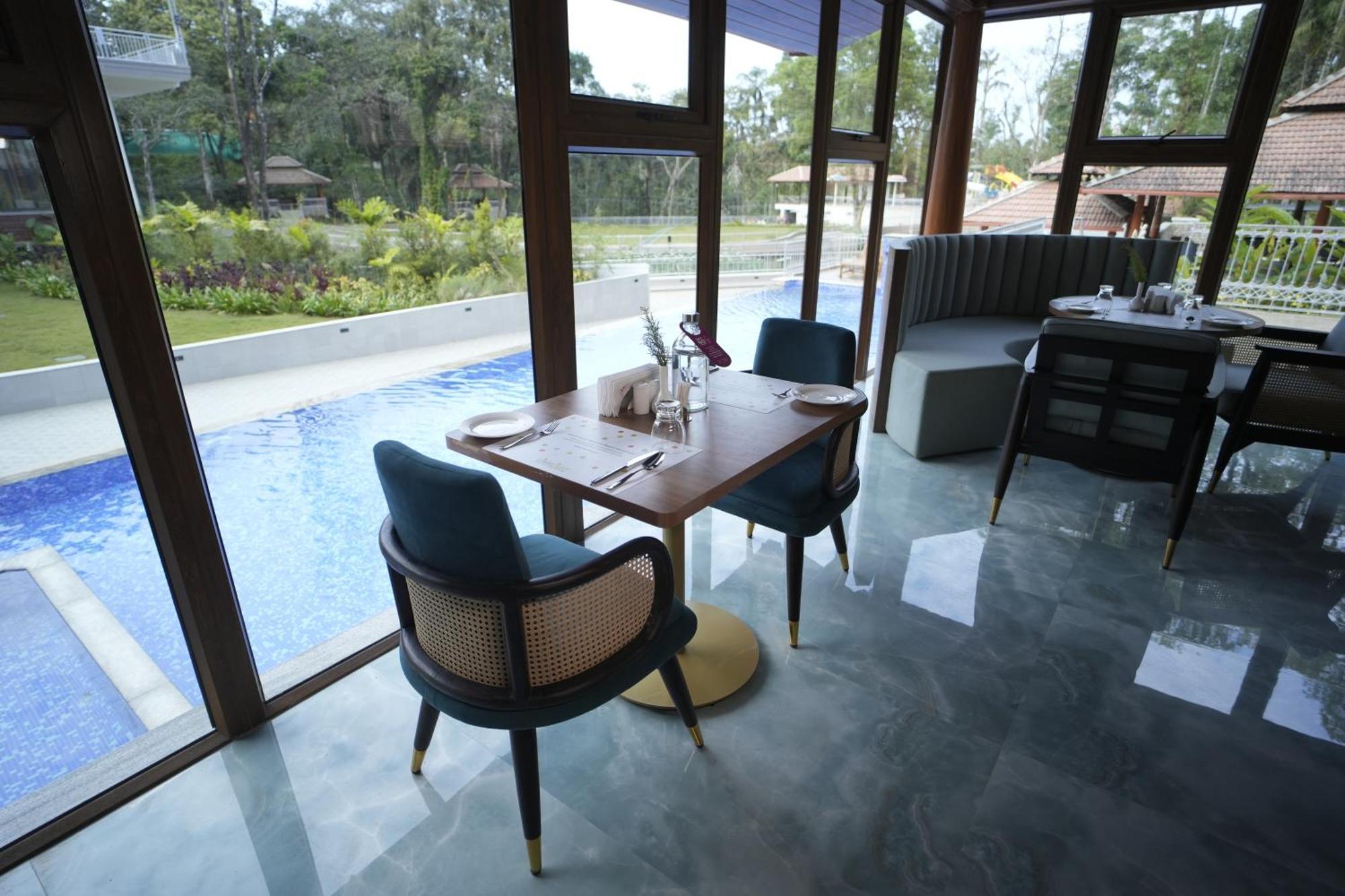 Regenta Resort 瑟格莱什布尔 外观 照片