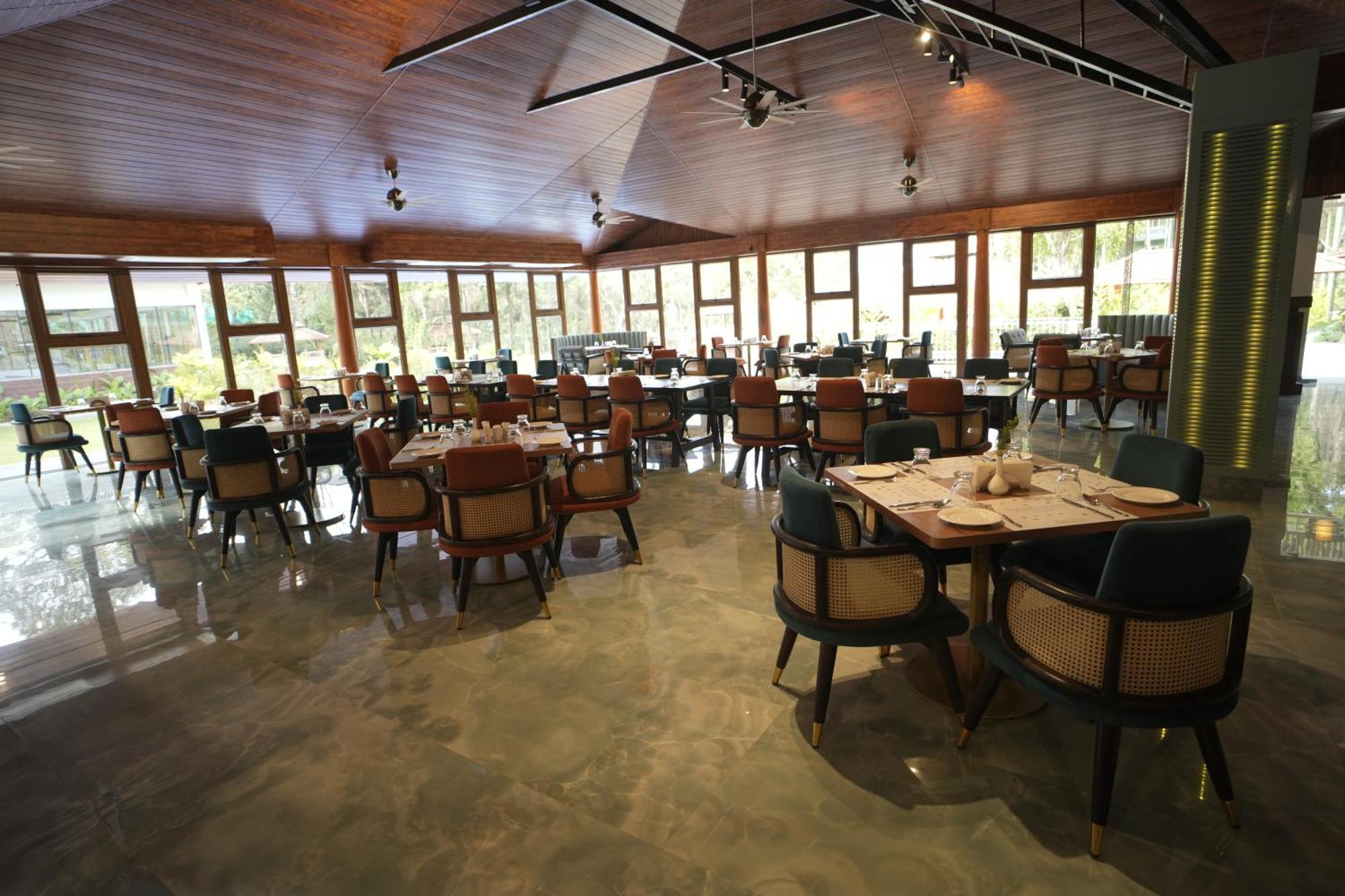 Regenta Resort 瑟格莱什布尔 外观 照片