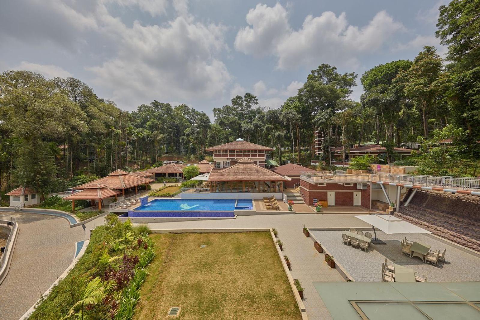 Regenta Resort 瑟格莱什布尔 外观 照片