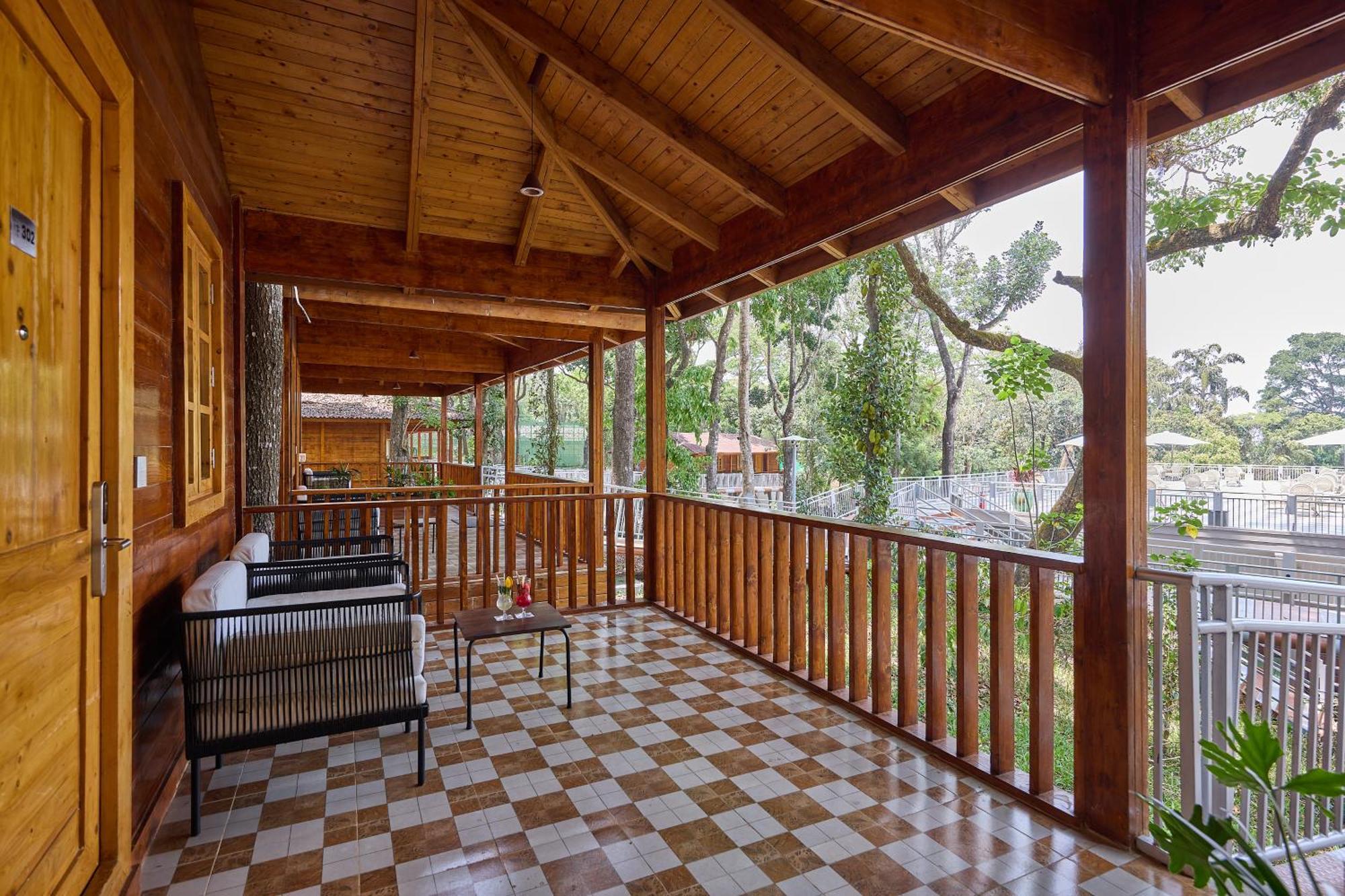 Regenta Resort 瑟格莱什布尔 外观 照片