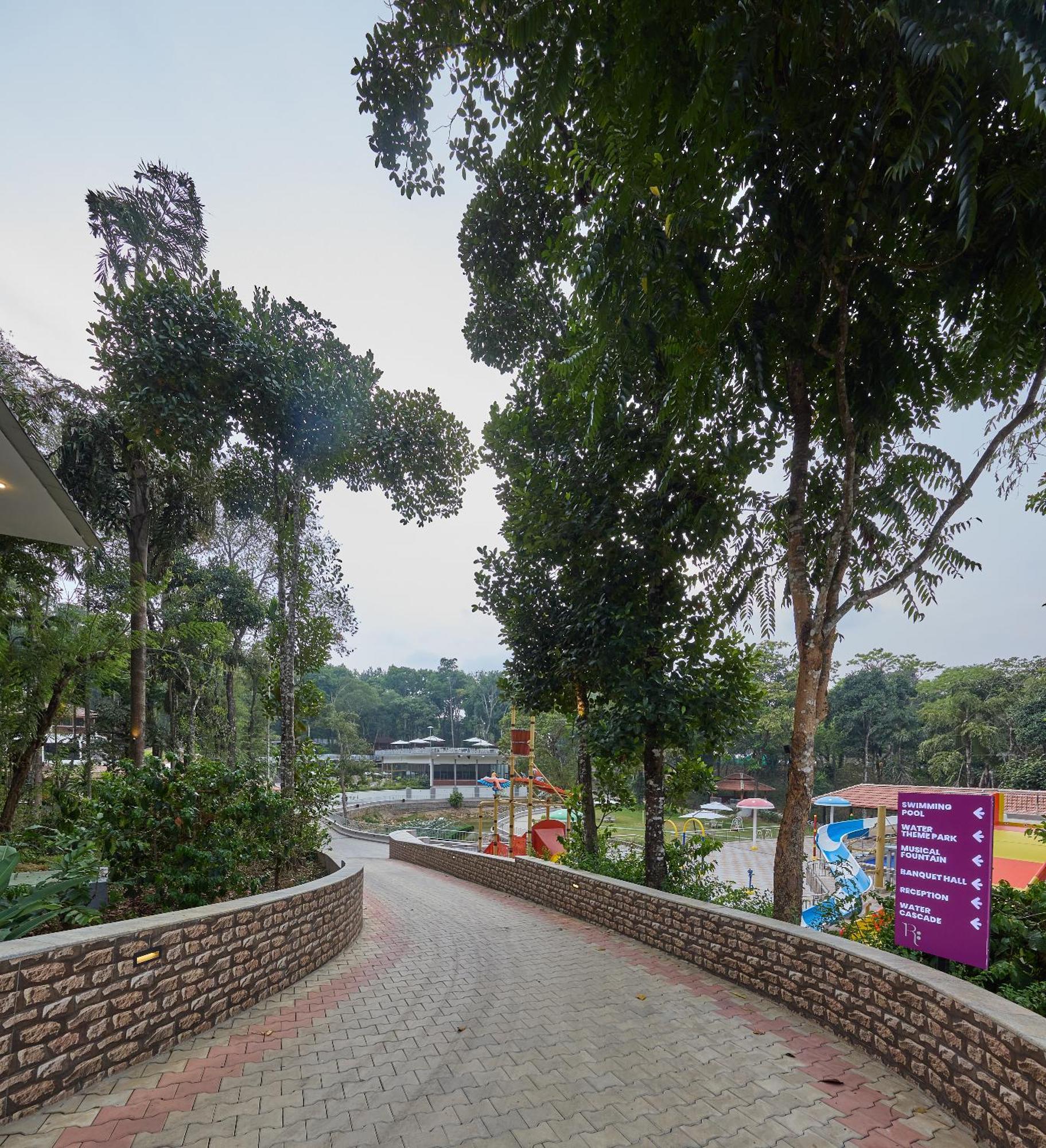 Regenta Resort 瑟格莱什布尔 外观 照片