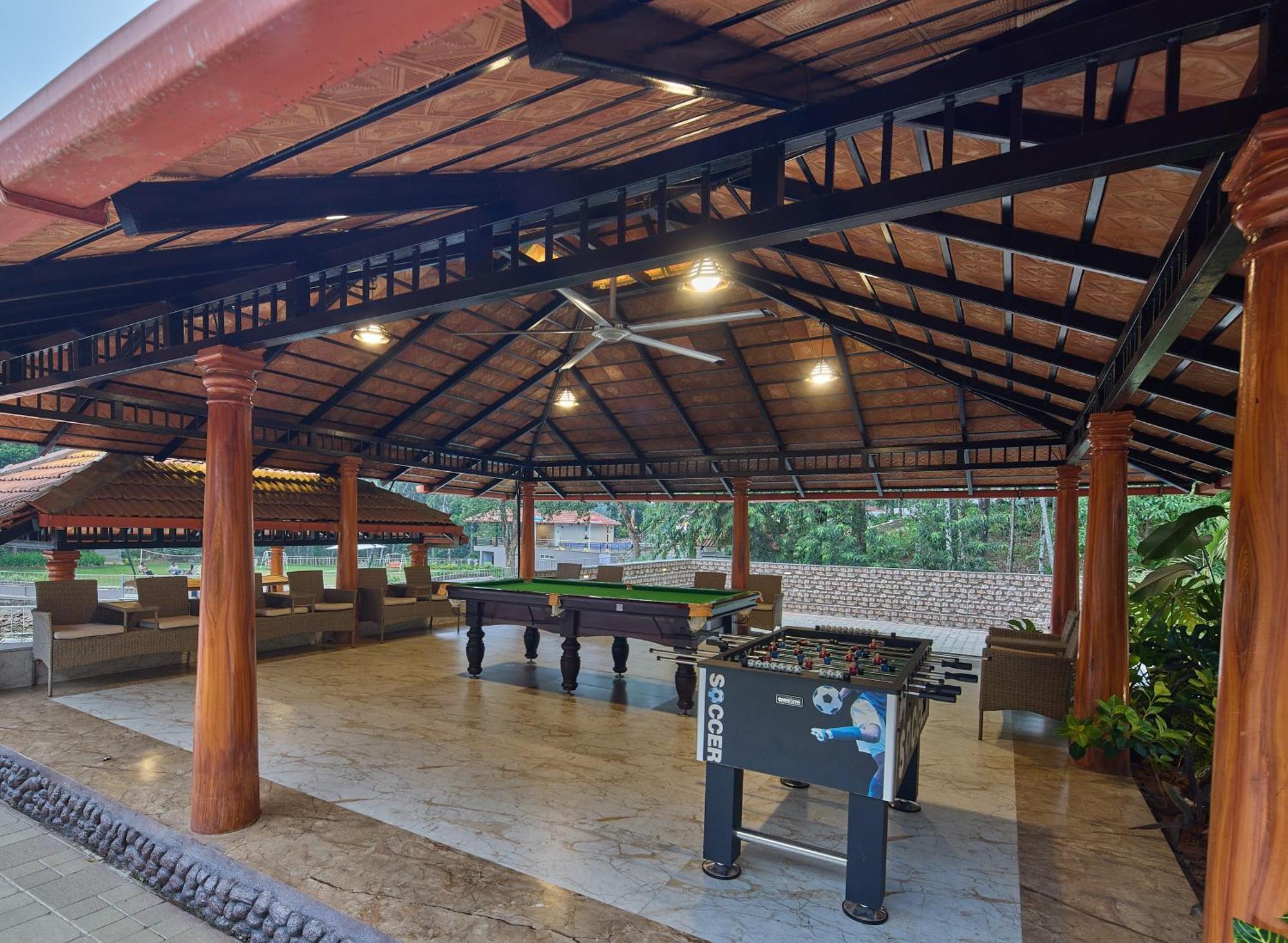 Regenta Resort 瑟格莱什布尔 外观 照片